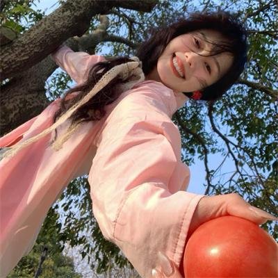 战火中的小狐狸