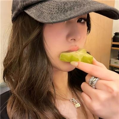 舍努阿山妇女的努巴